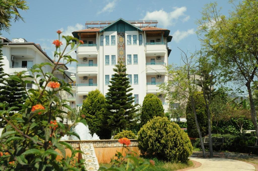Aparthotel Lila