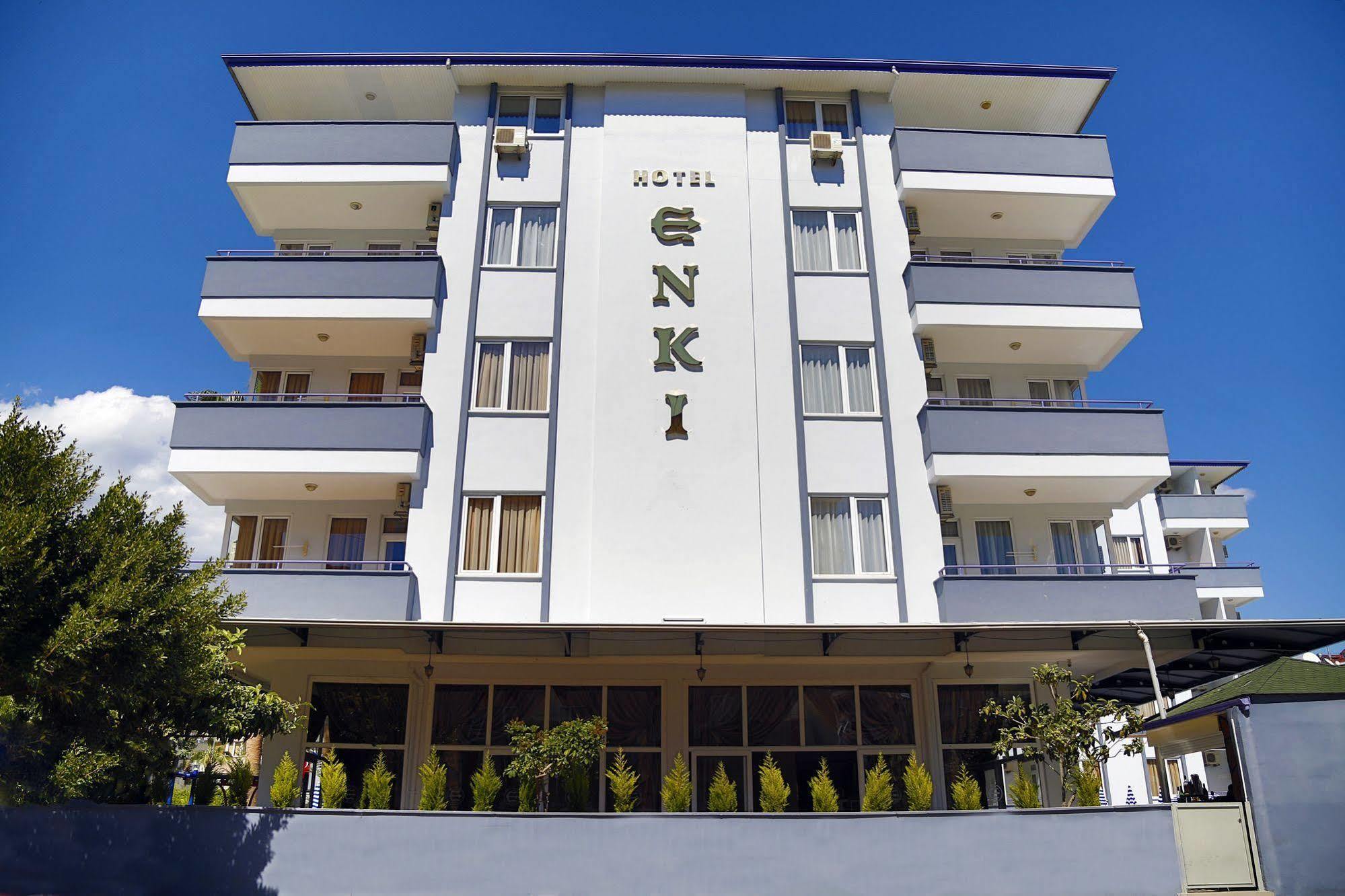 Enki Hotel 2*