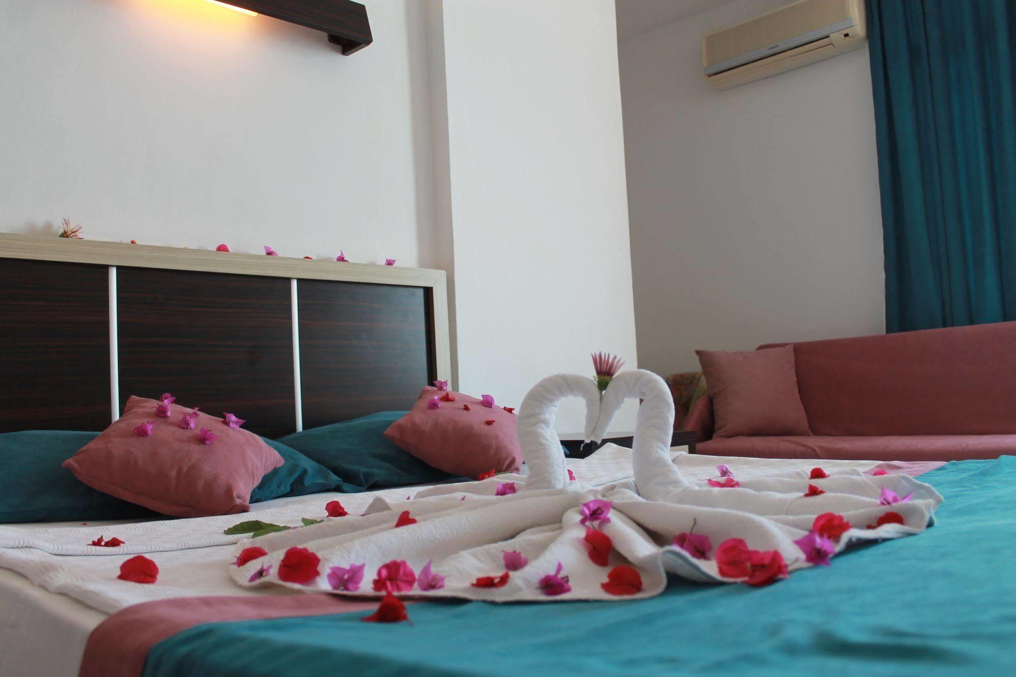 Monart Luna Playa 2* Alanya