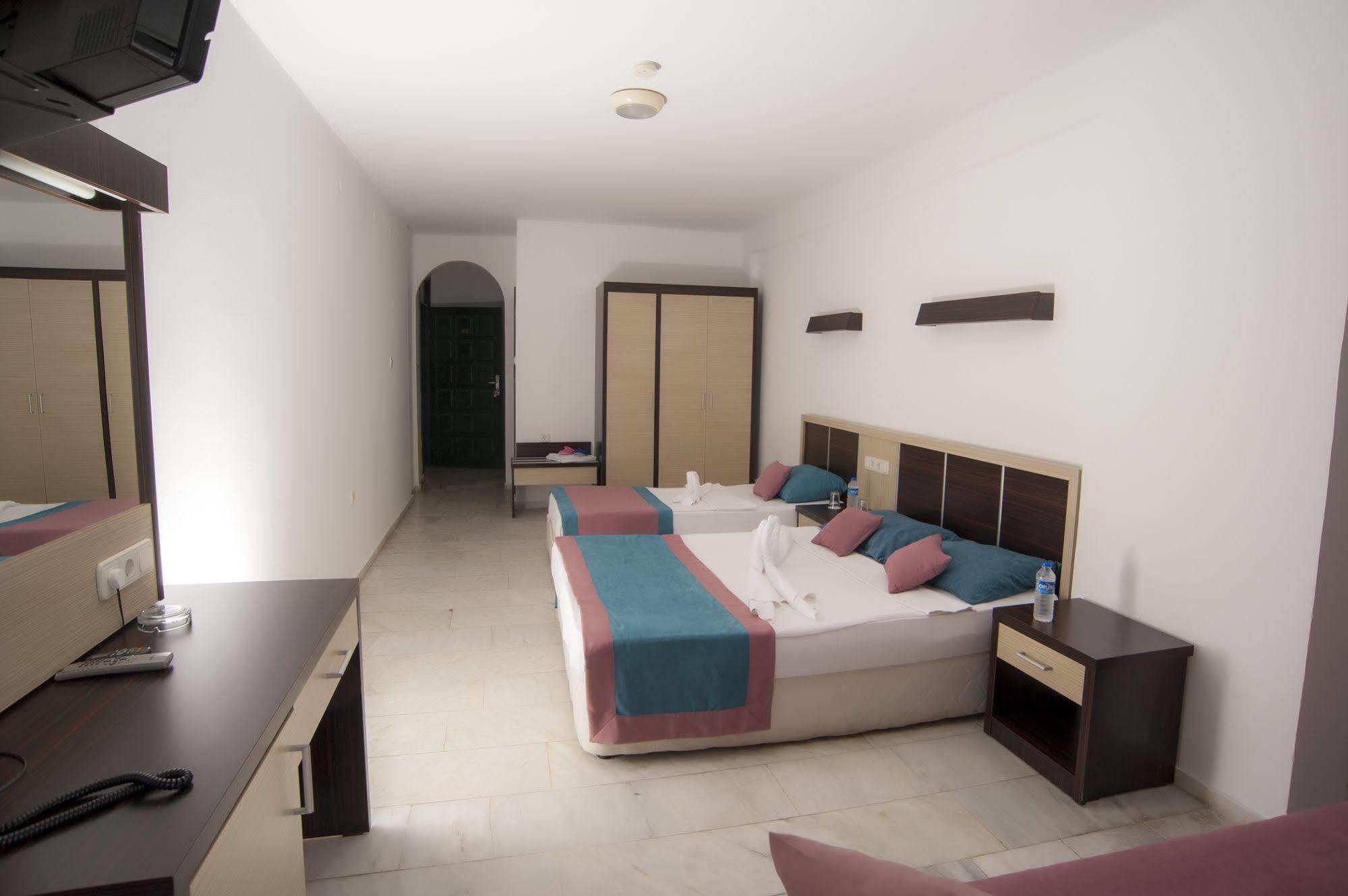 Monart Luna Playa 2* Alanya