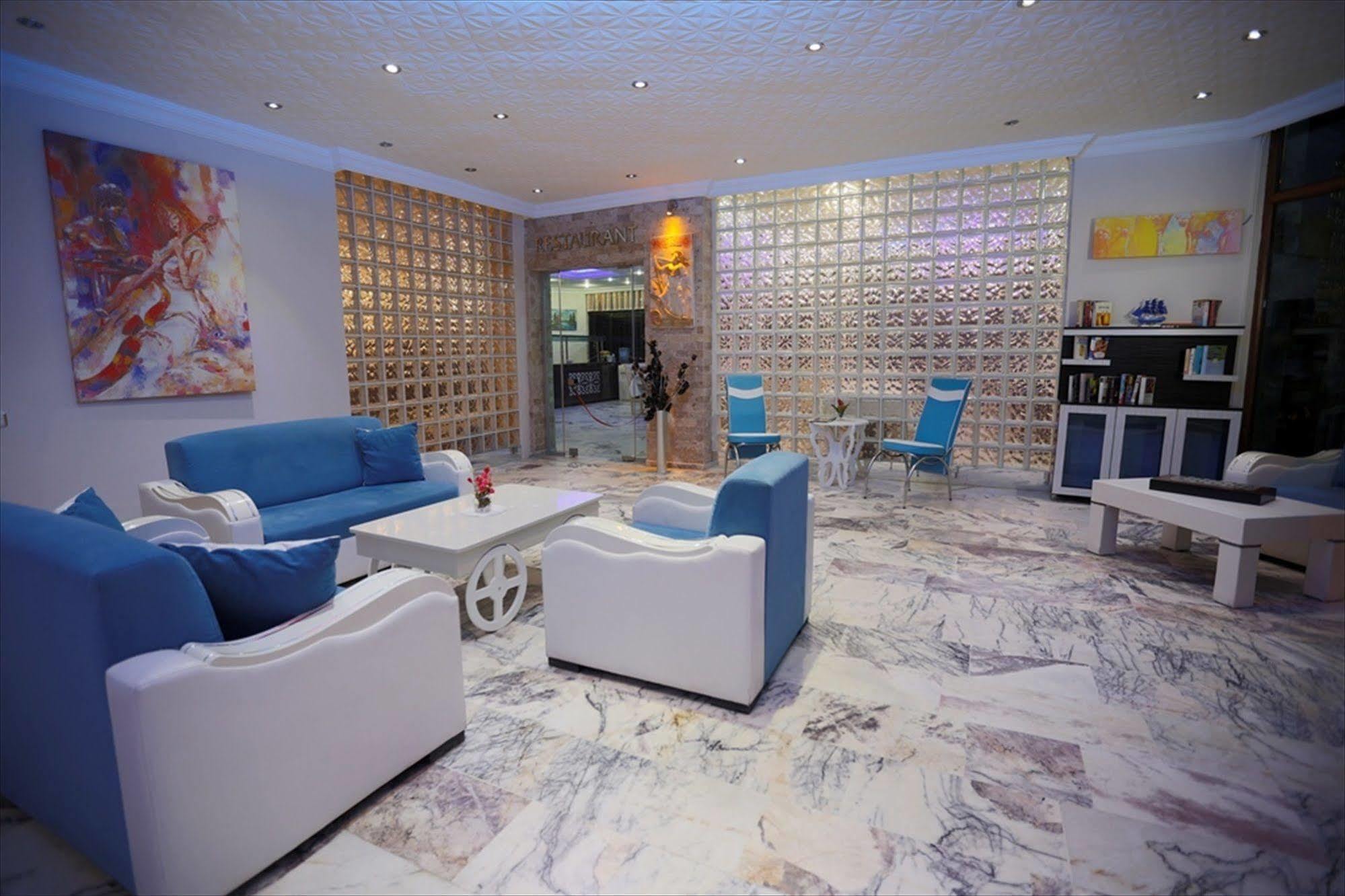 Xo Hotel 2*