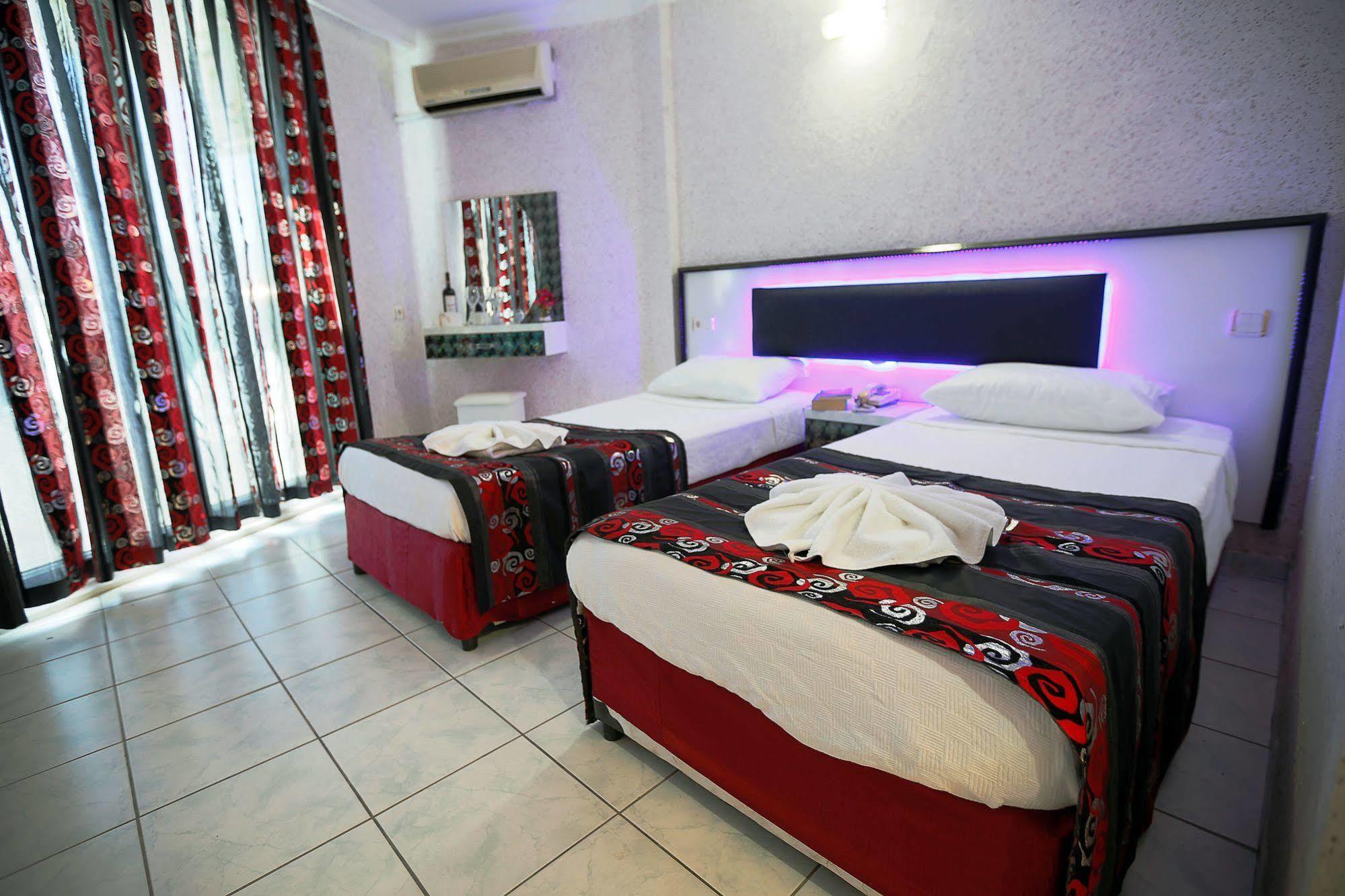 Hotel Xo 2*