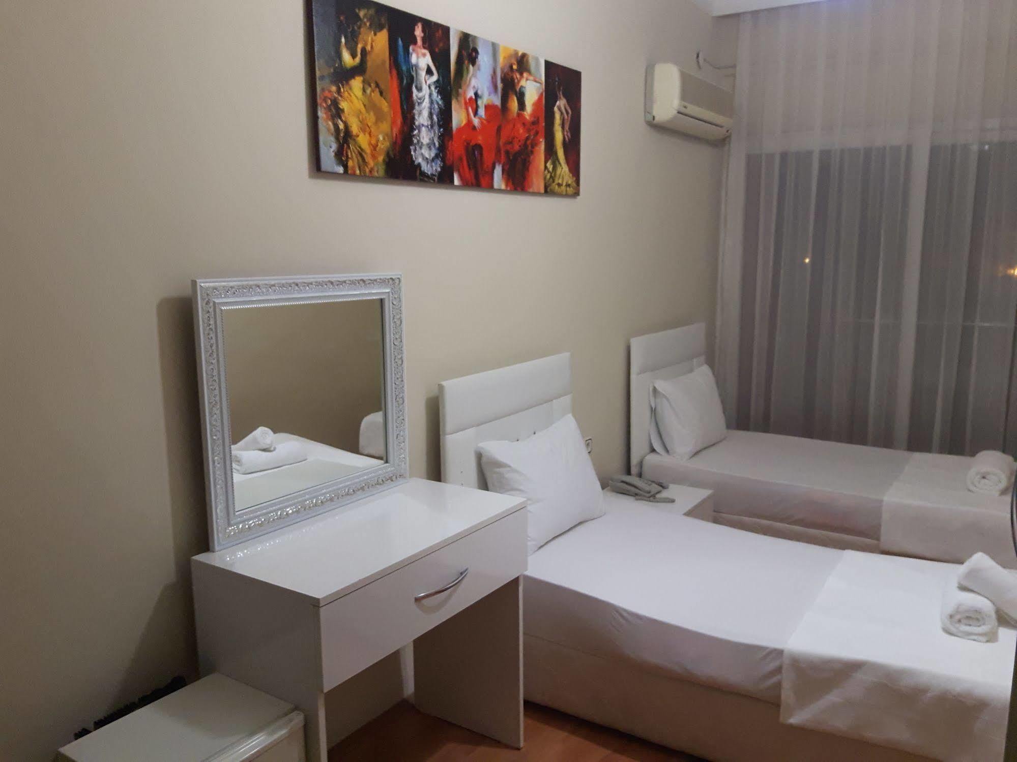 Melody Bed & Breakfast 2*