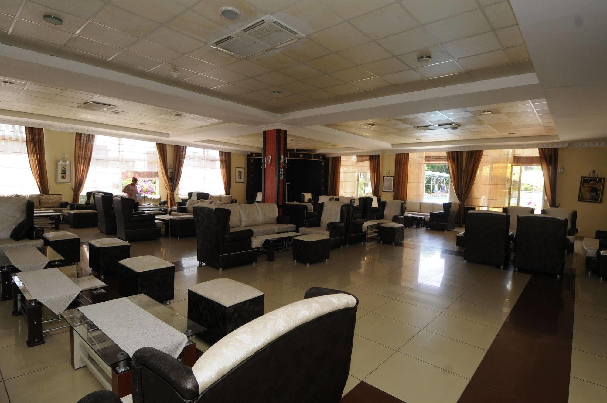 First Class Resort