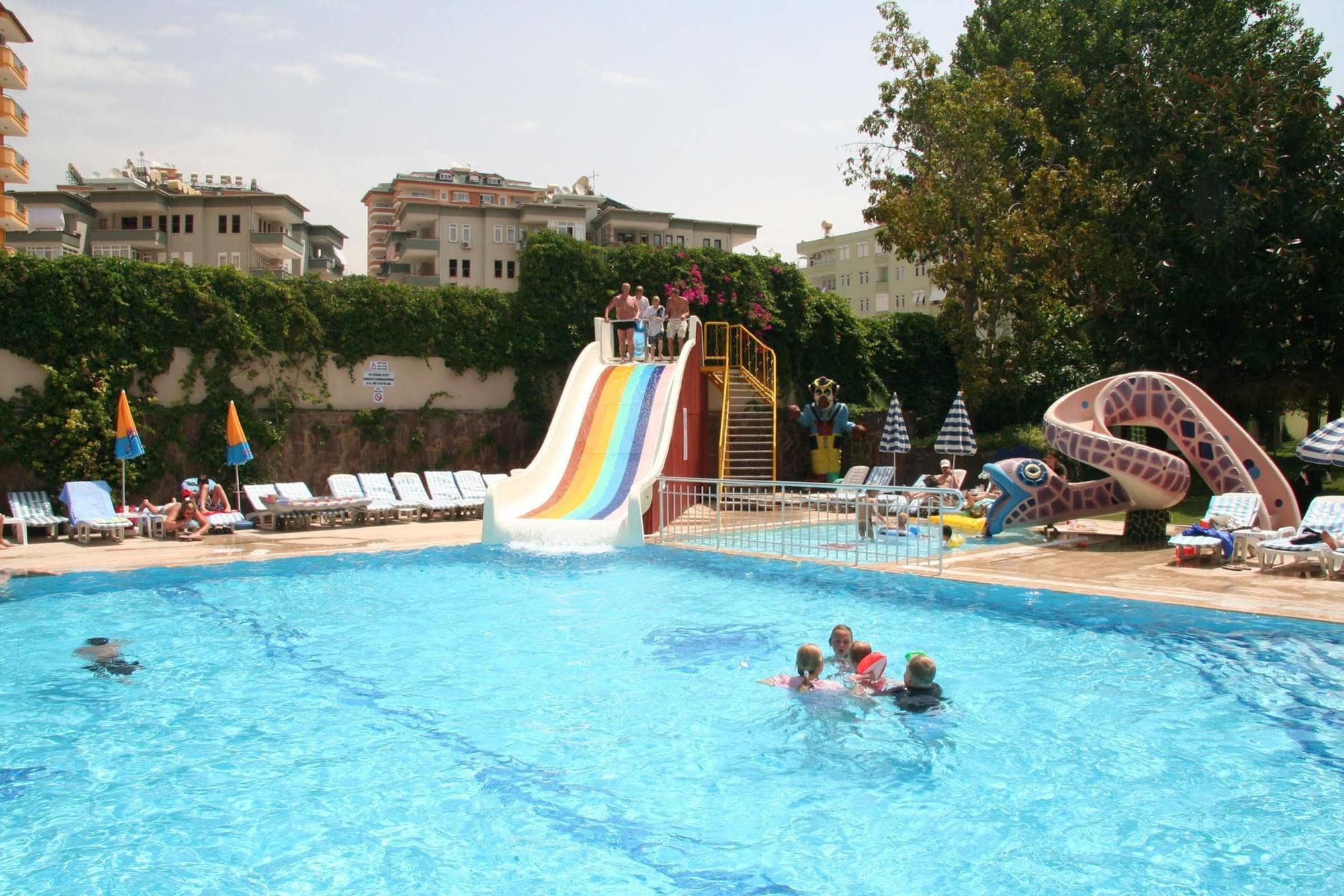 Elysee Garden Family 2*