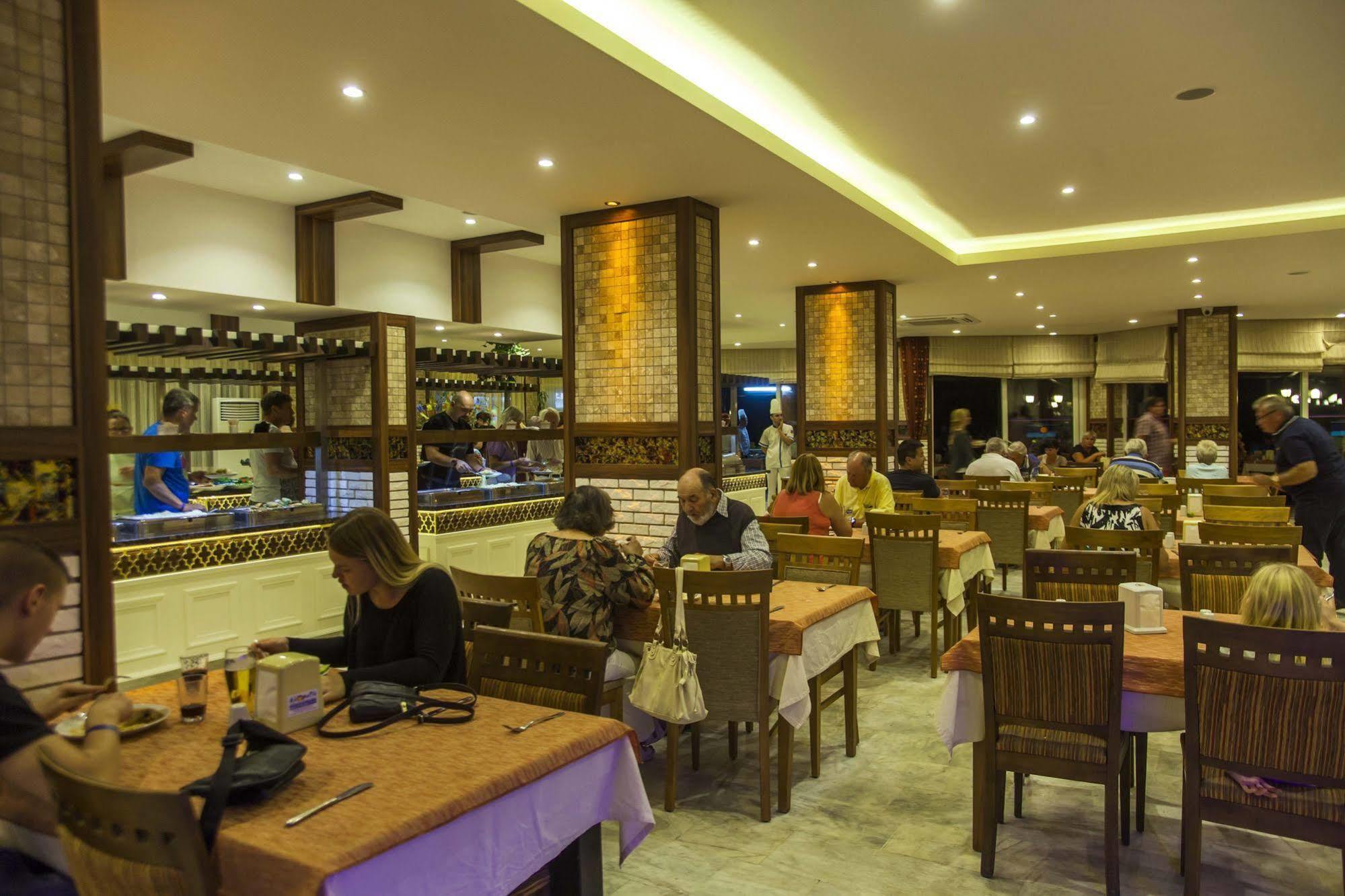 Hotel Kleopatra 4*