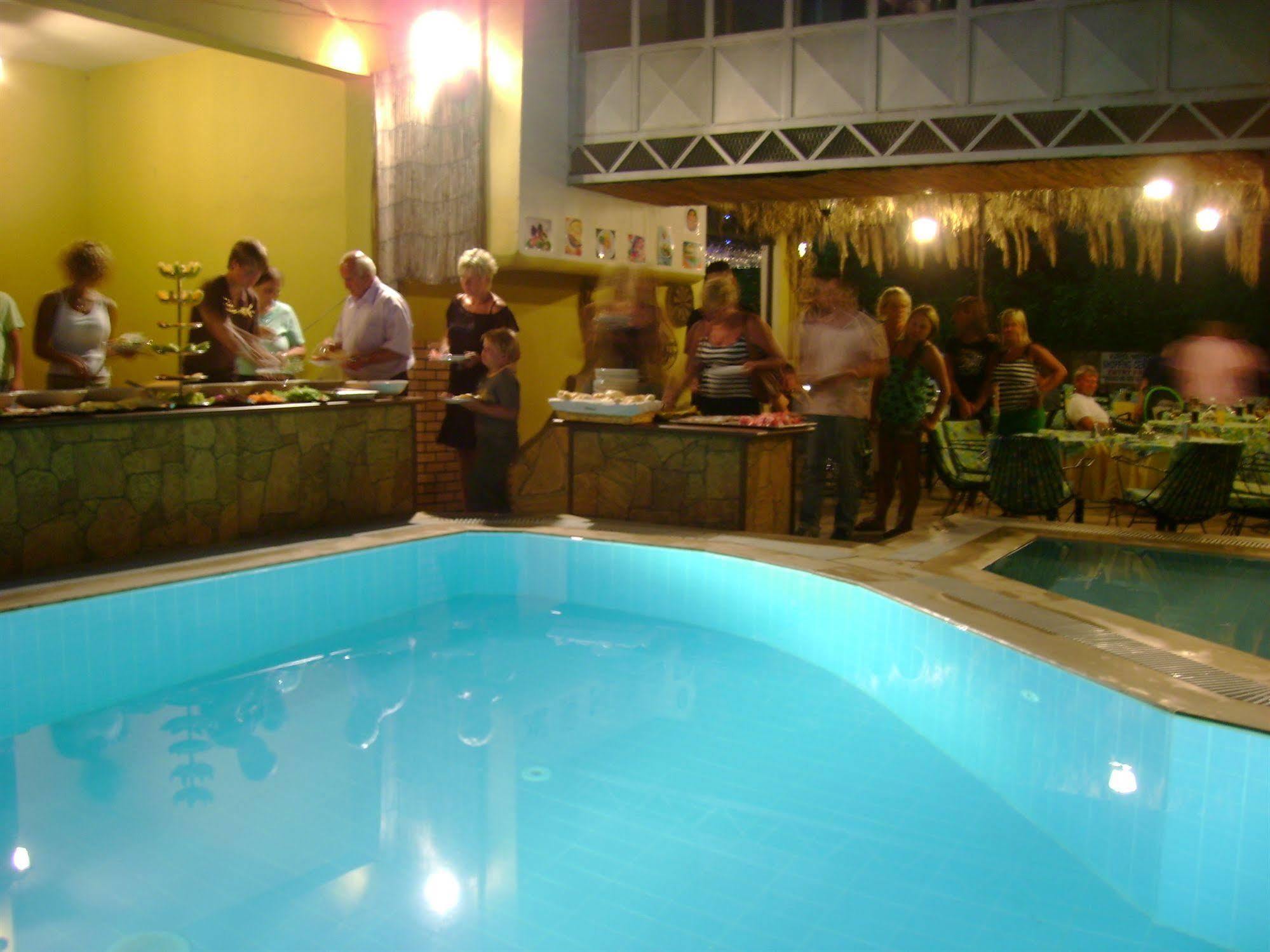 Hotel Kleopatra Carina