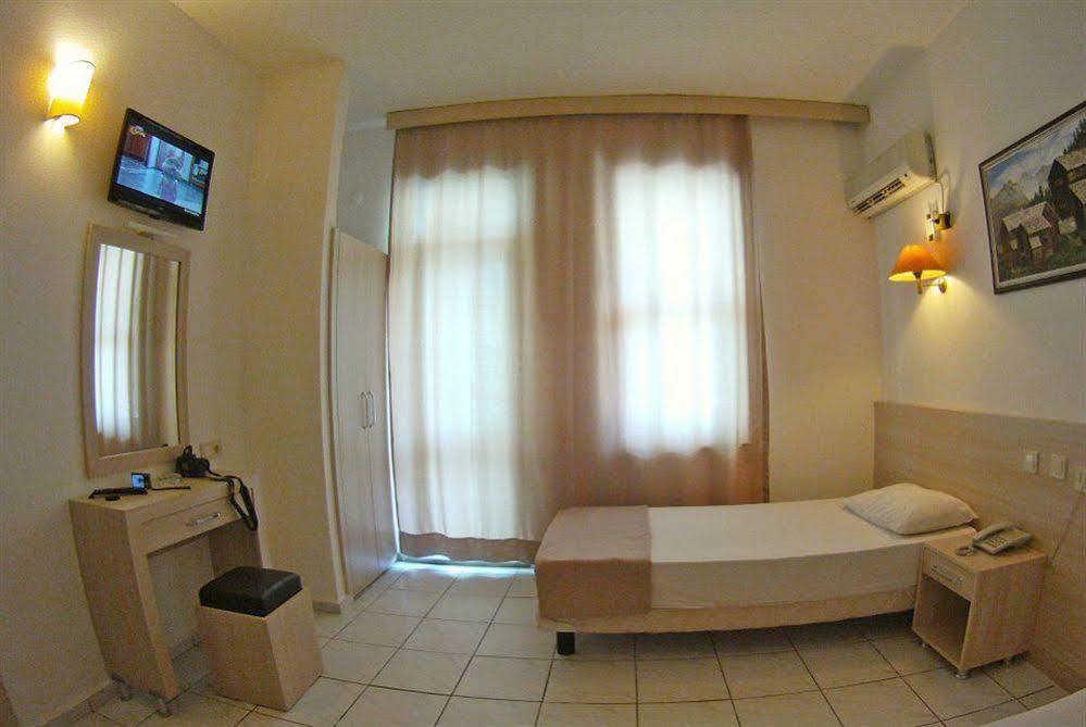 Hotel Kleopatra Carina 2*