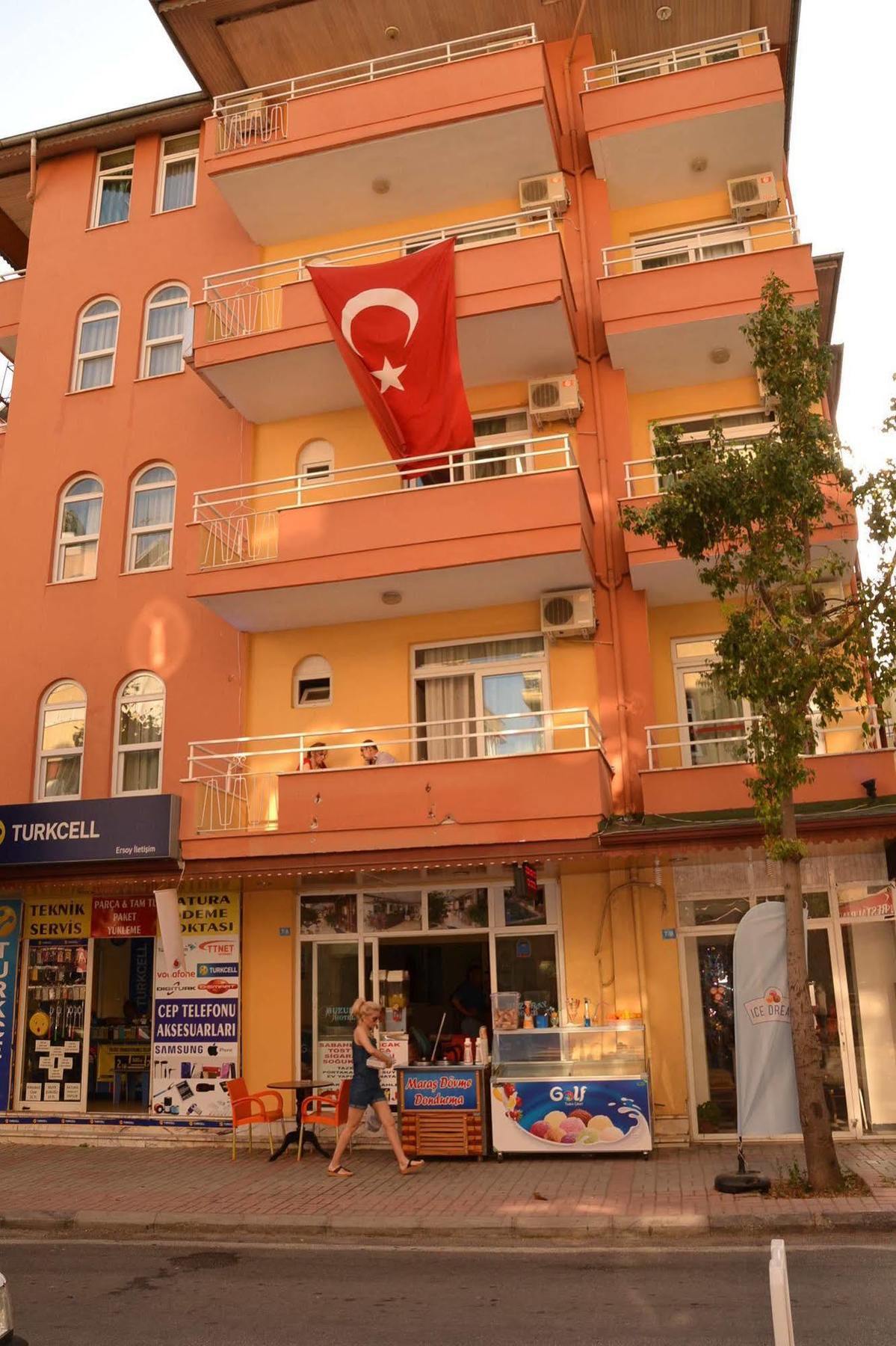Huzuray Hotel