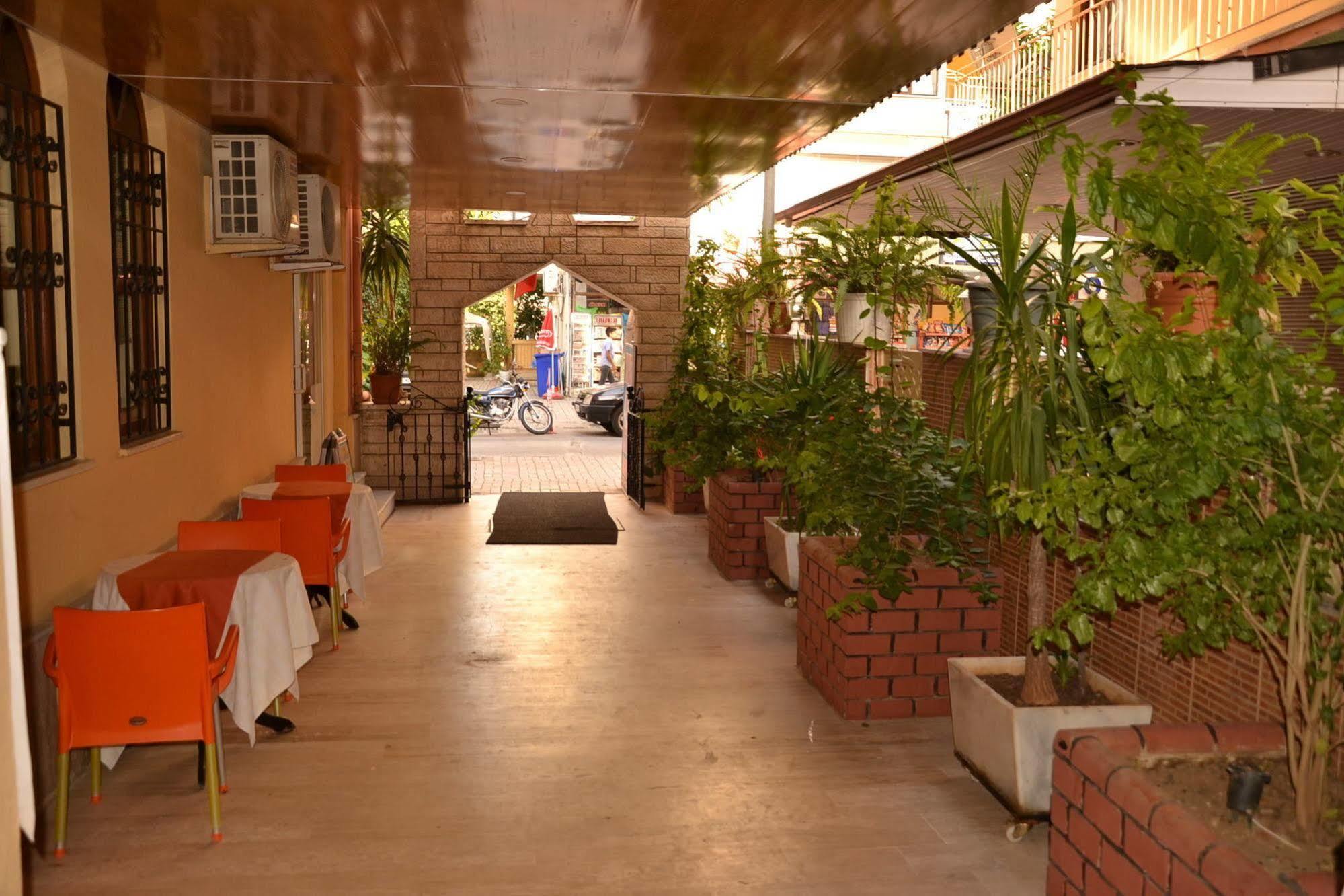 Hotel Huzuray 2*