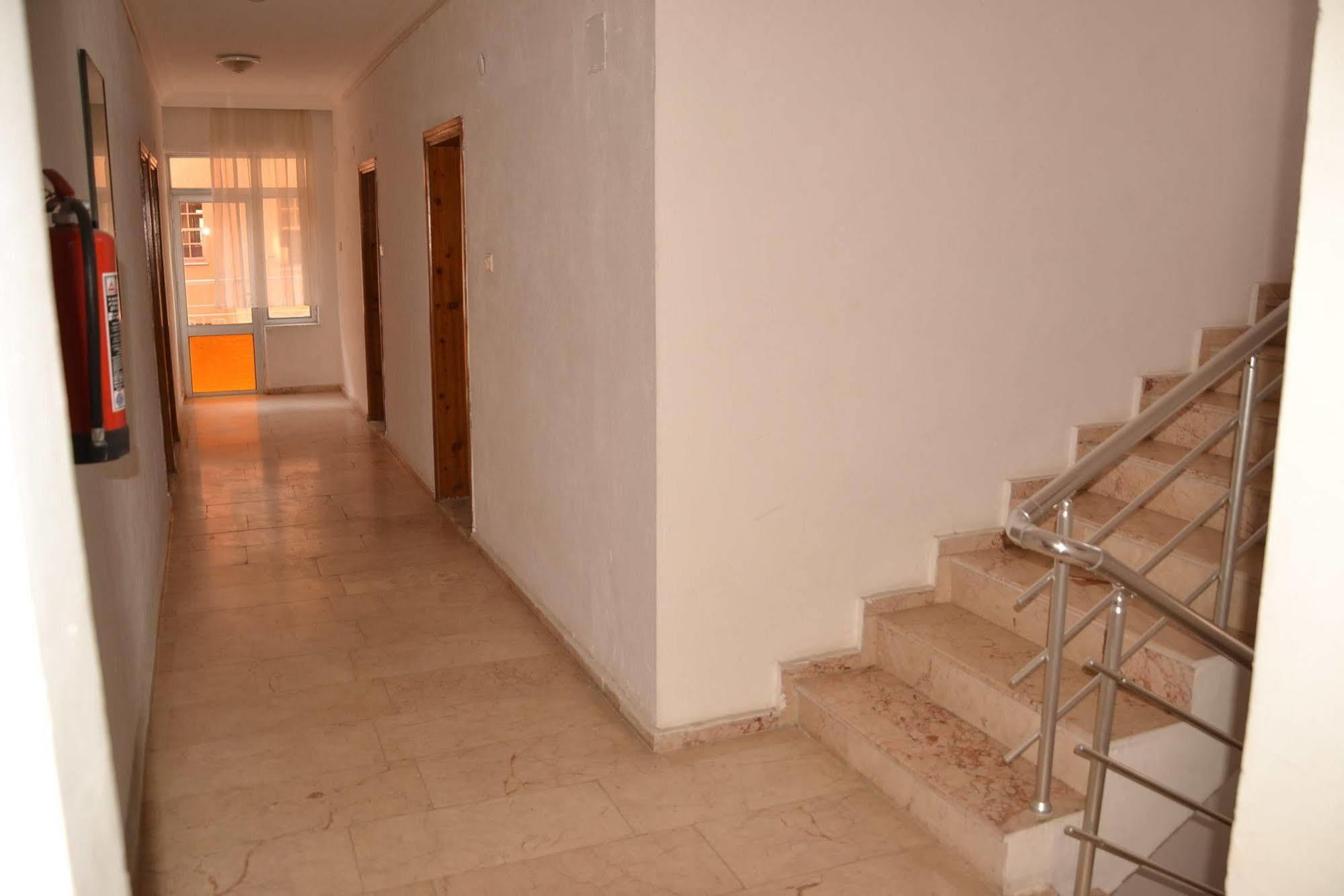 Huzuray Hotel