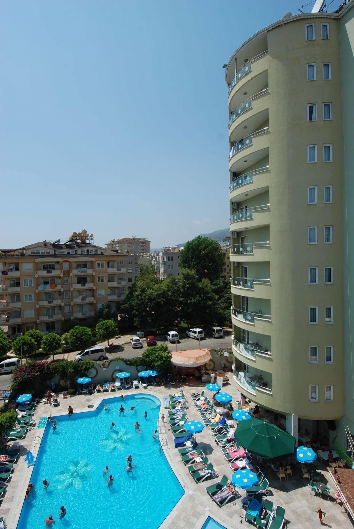 Aparthotel Okan Tower 3*