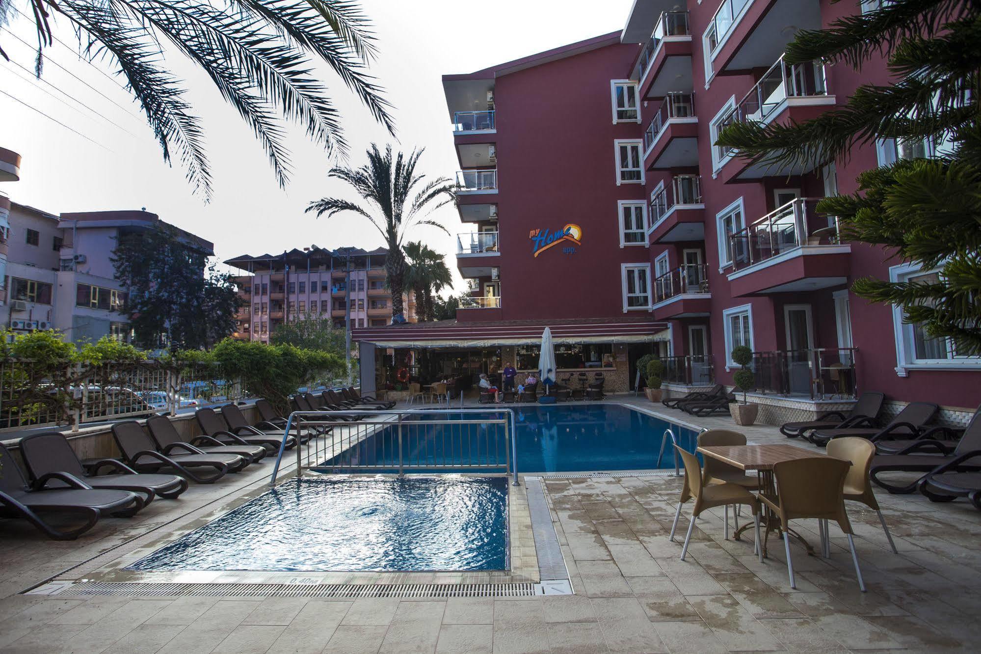 Aparthotel My 3*