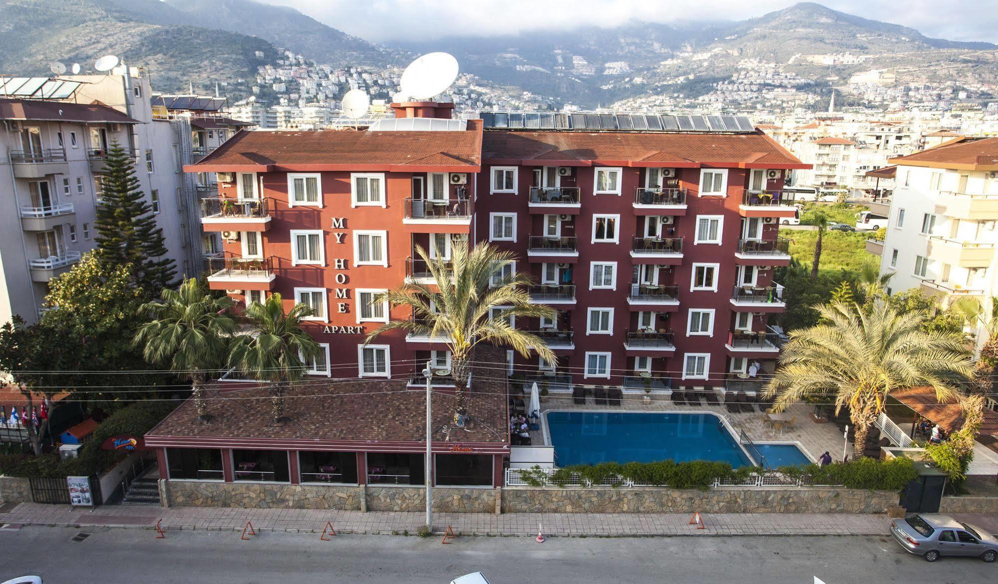 Aparthotel My 3*