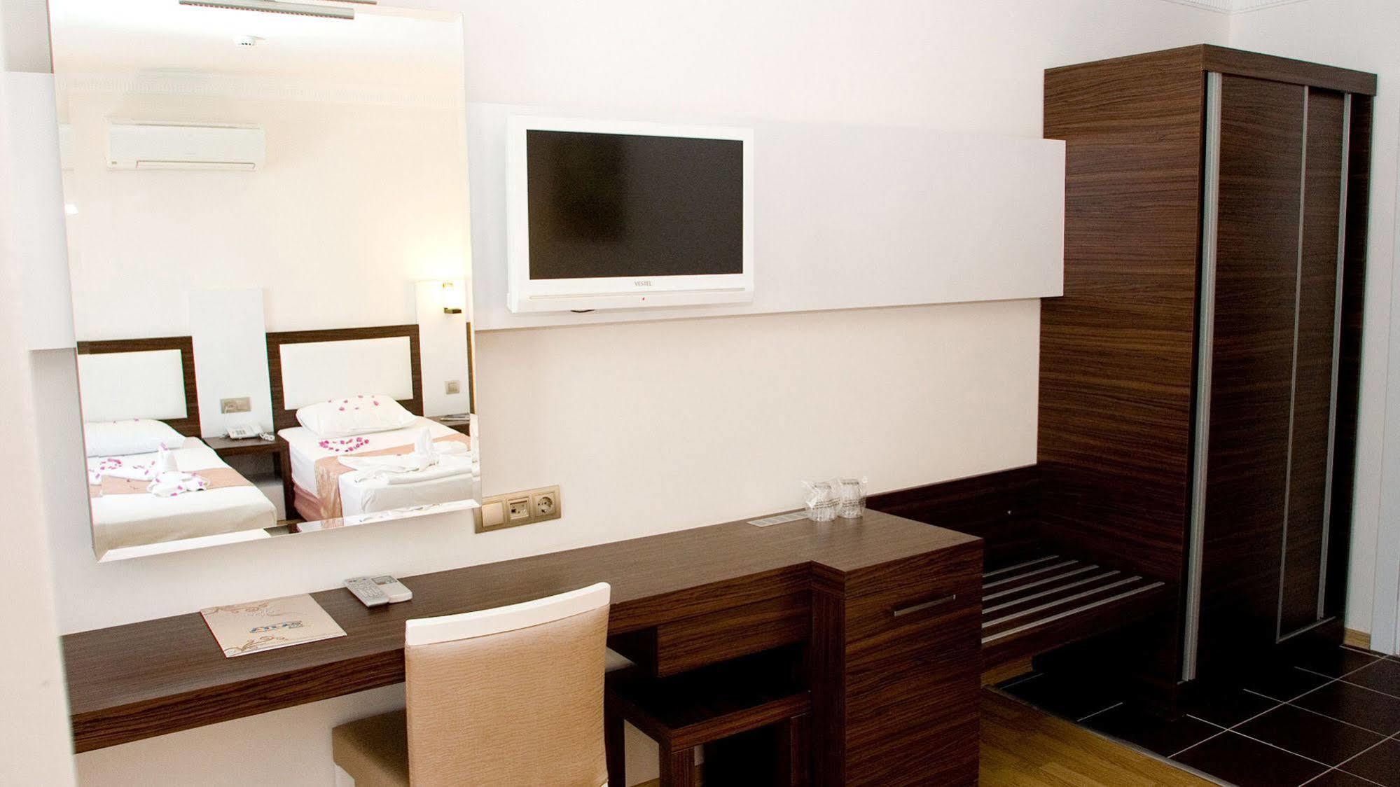 Atlas Hotel Konaklı