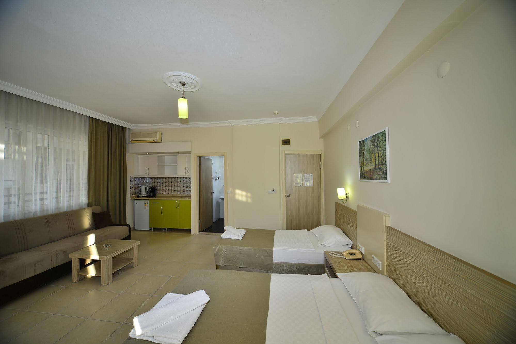 & Aparthotel 2*