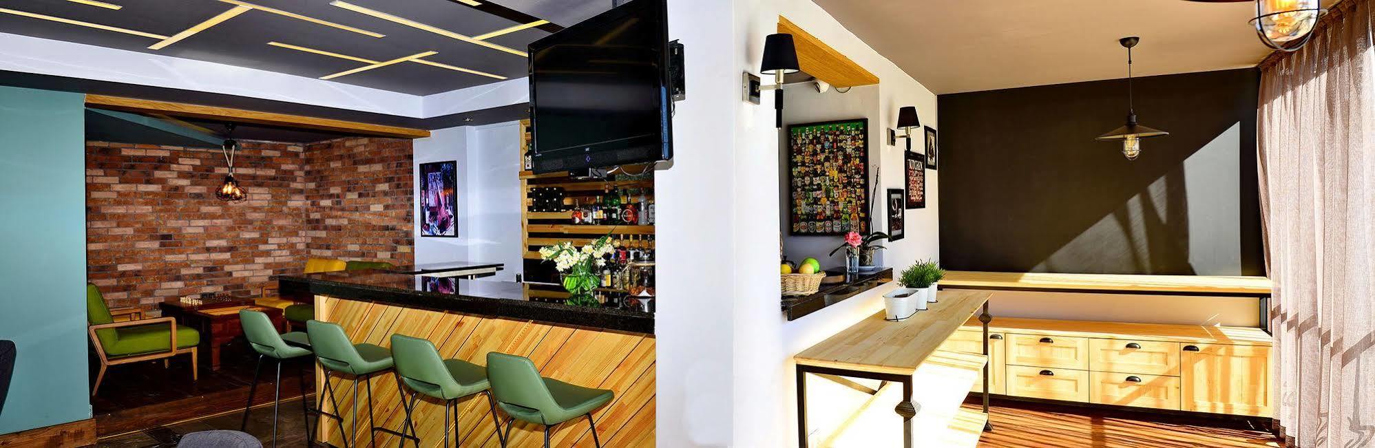 Aparthotel &