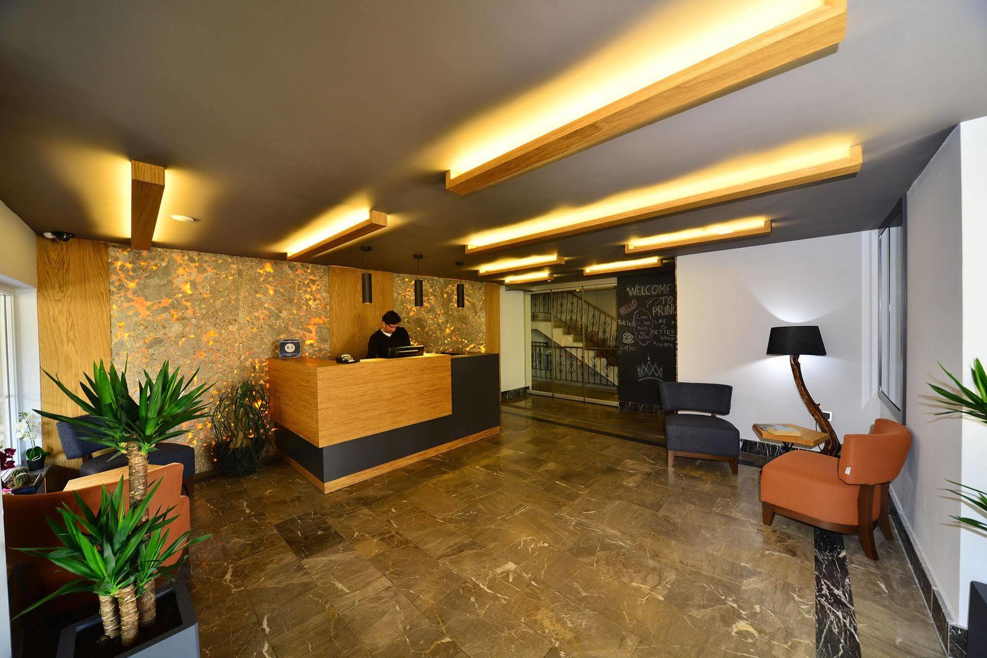 Aparthotel &