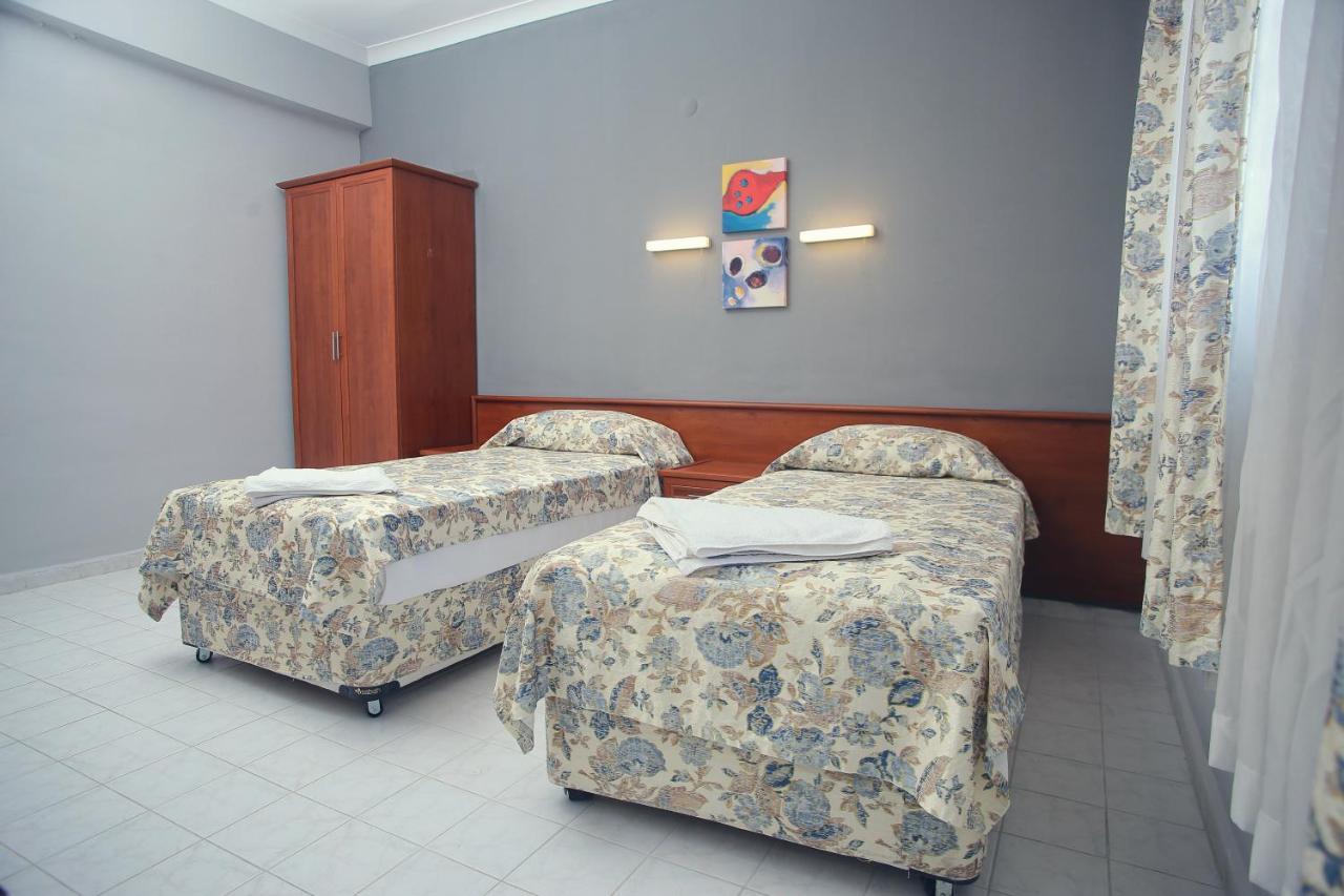 Aparthotel The S &