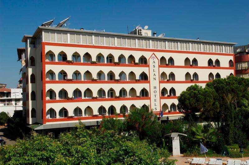 Aslan & Hotel 4*