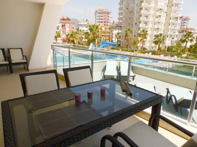 Crystal Garden A I Apartment *