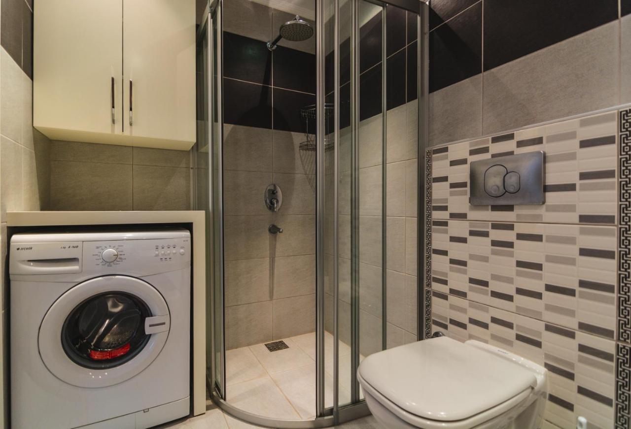 Seven Stars B-1 Apartment