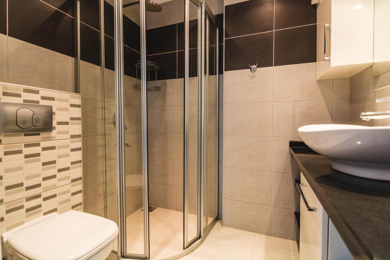 Seven Stars B-1 Apartment *