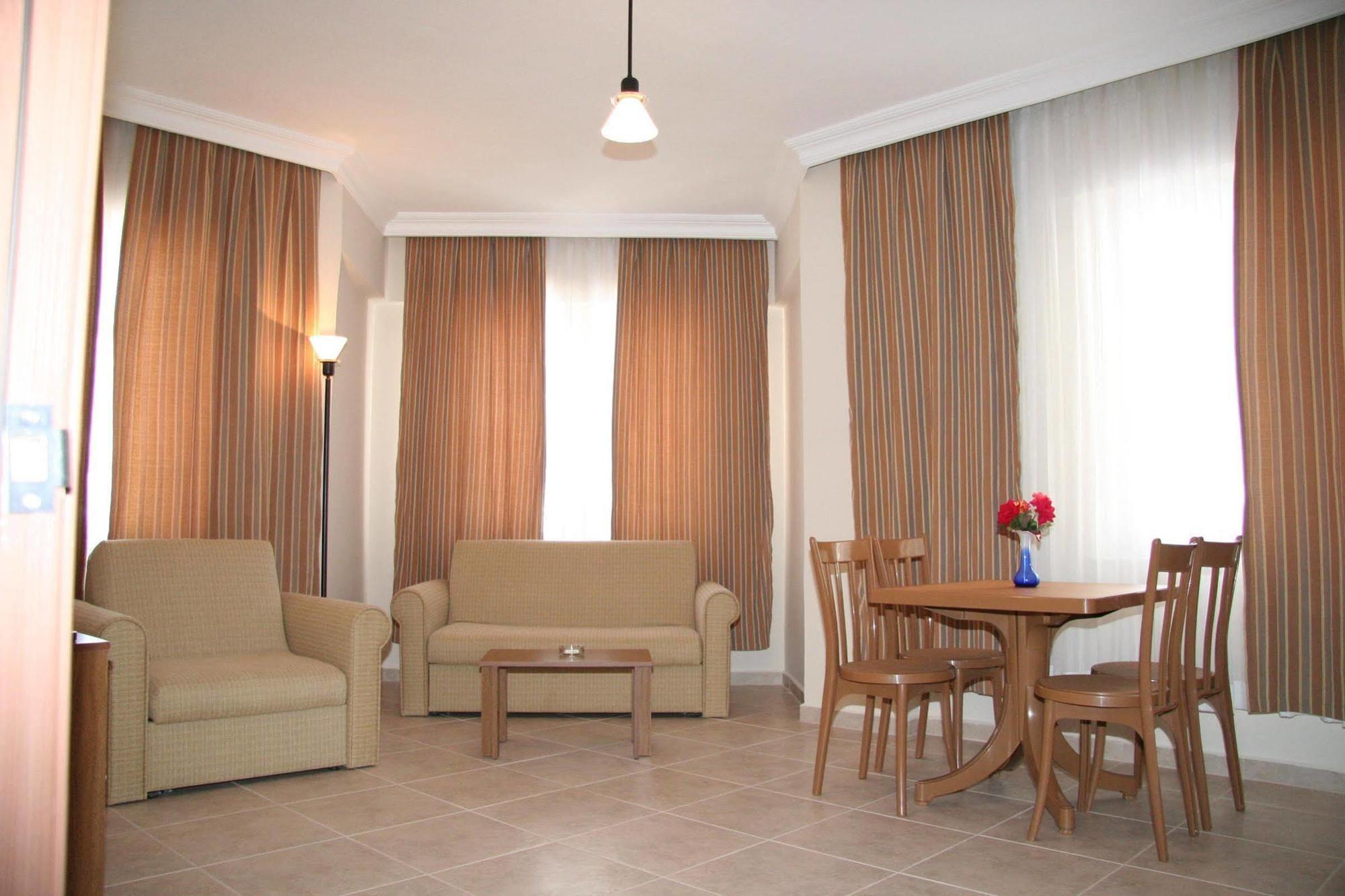 Elysee Garden Family 2*
