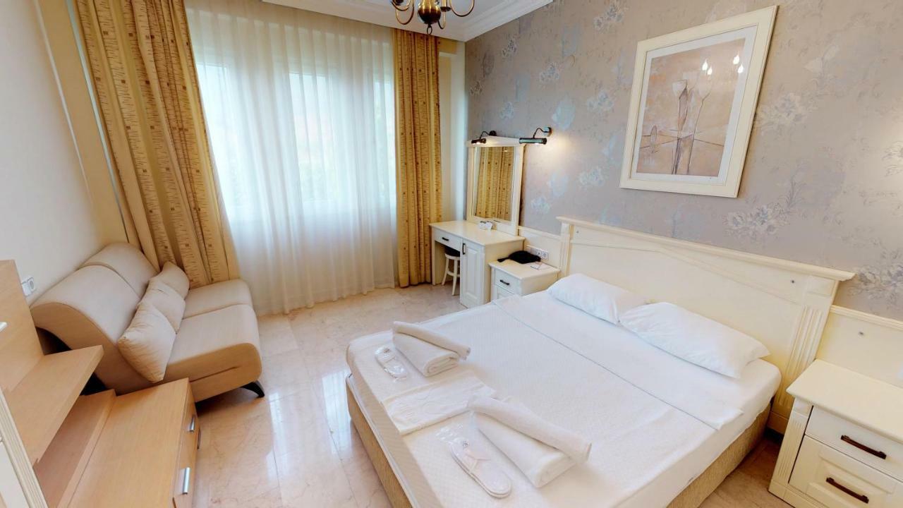 Gold 1 Bedroom Apartment