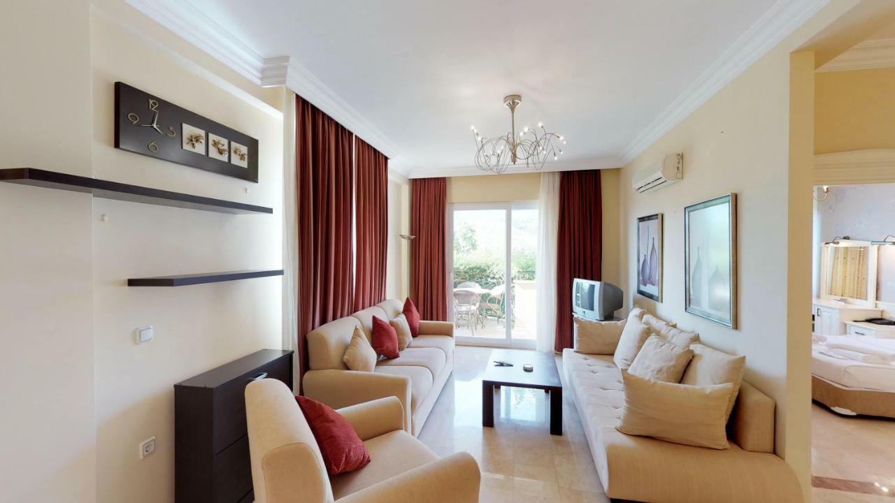 Gold 1 Bedroom *