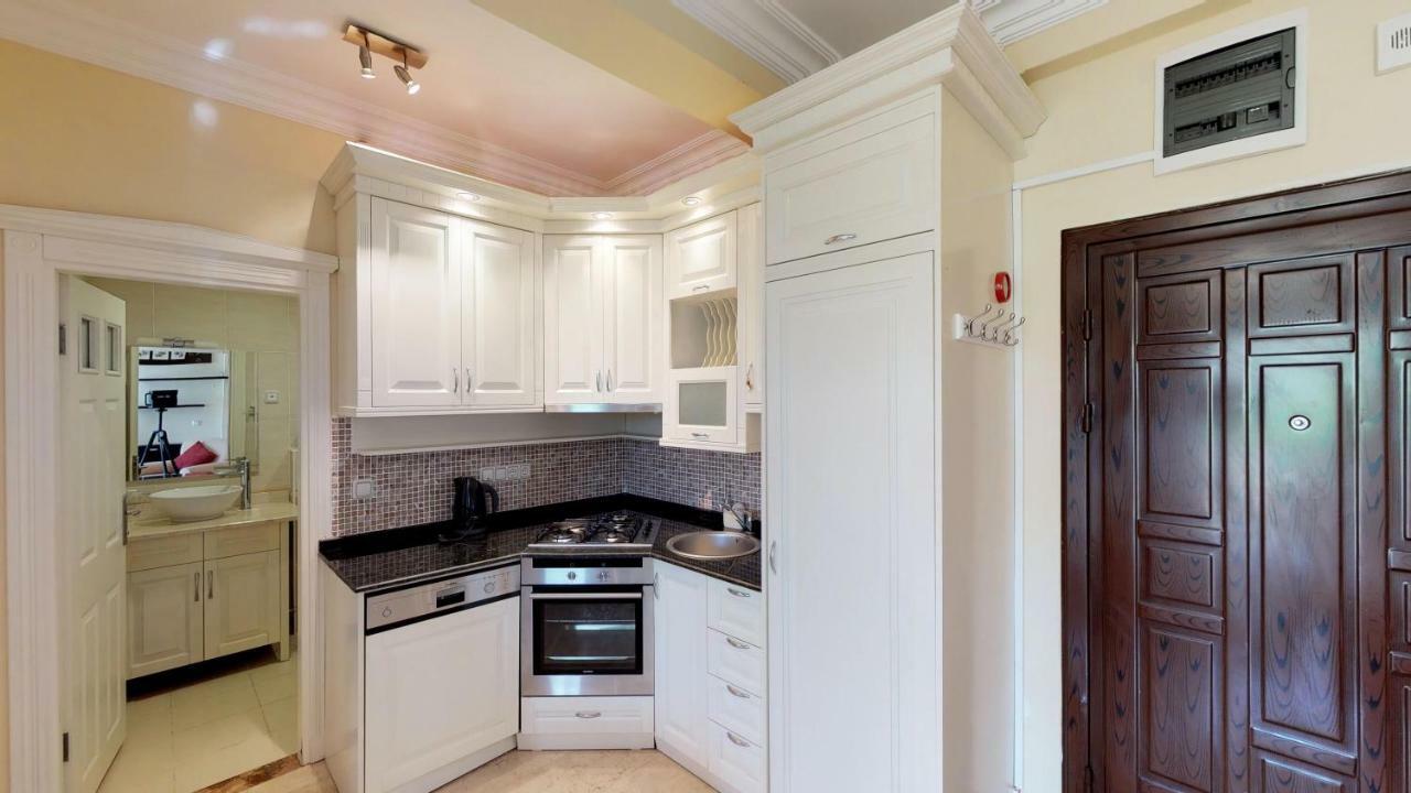 Gold 1 Bedroom *