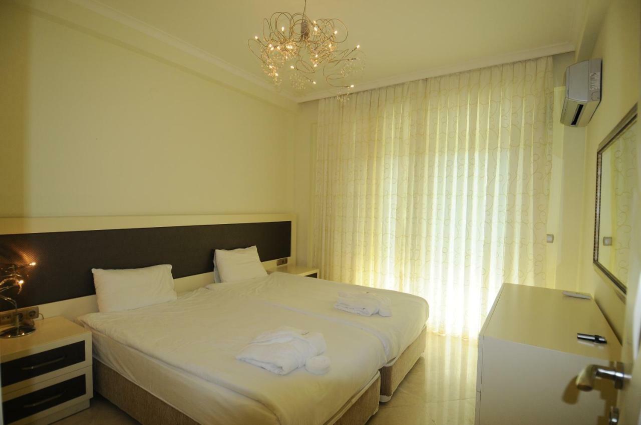 Gold City Premium Private Pool With Free Aqua Park Apartment