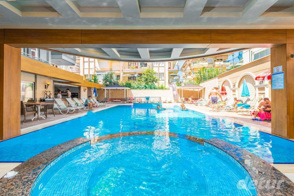 Lavinia & Aparthotel 3*