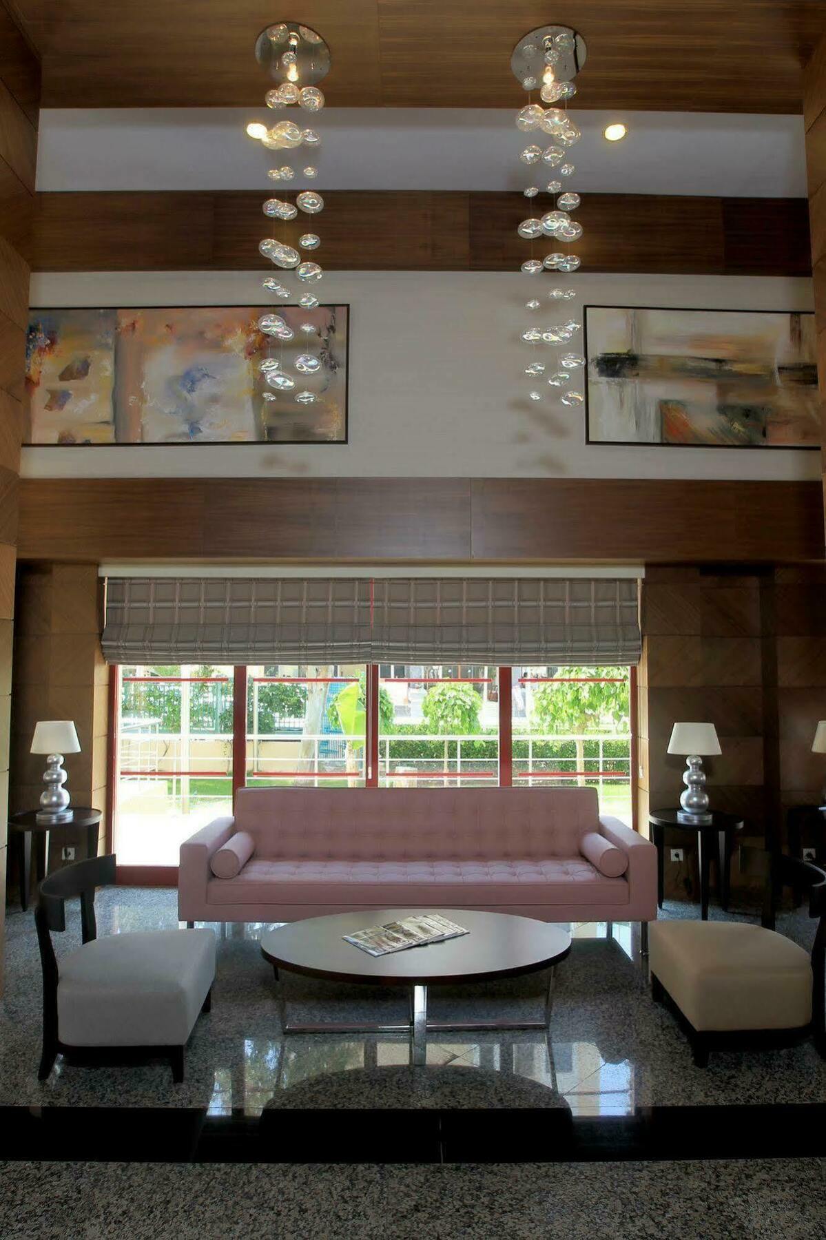 Hotel A11 Obakoy 4*