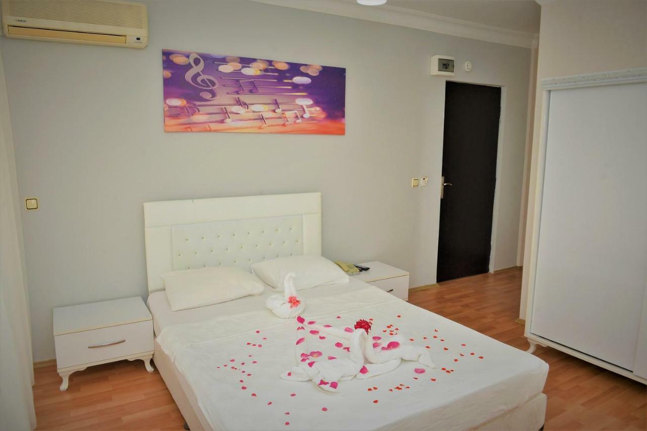 Melody Bed & Breakfast 2*