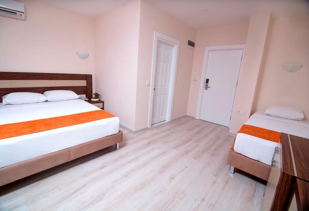 Hotel Enki 2*