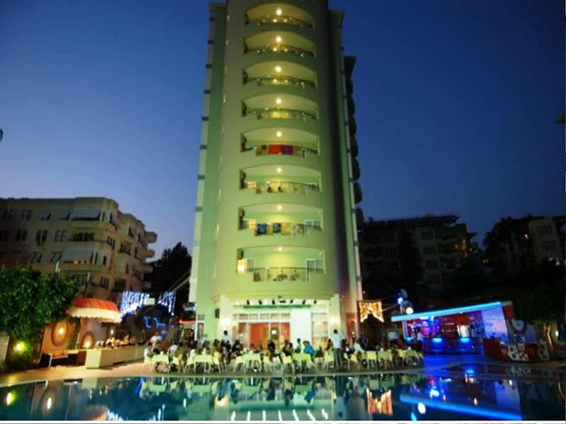 Okan Tower 3*