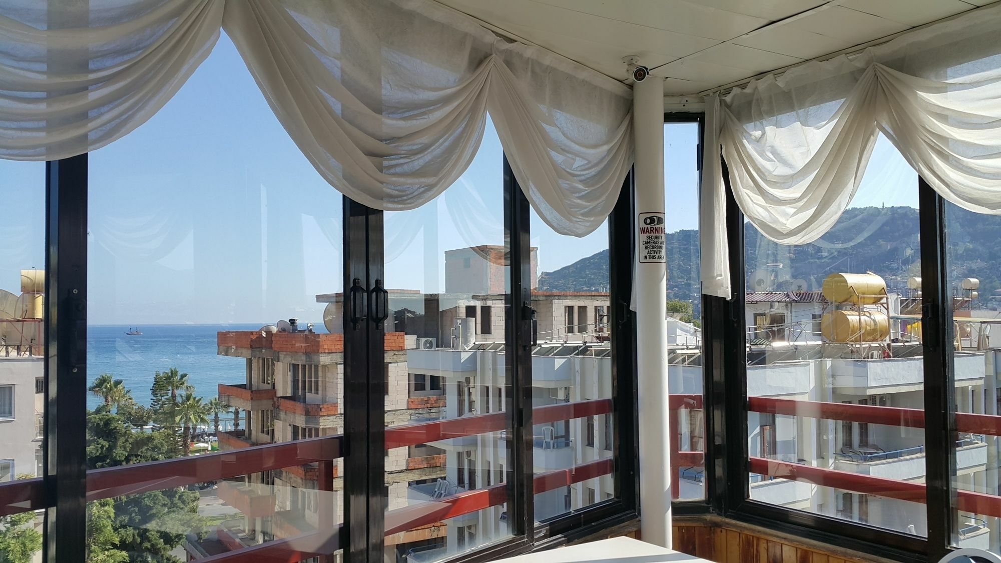 Hotel Midi