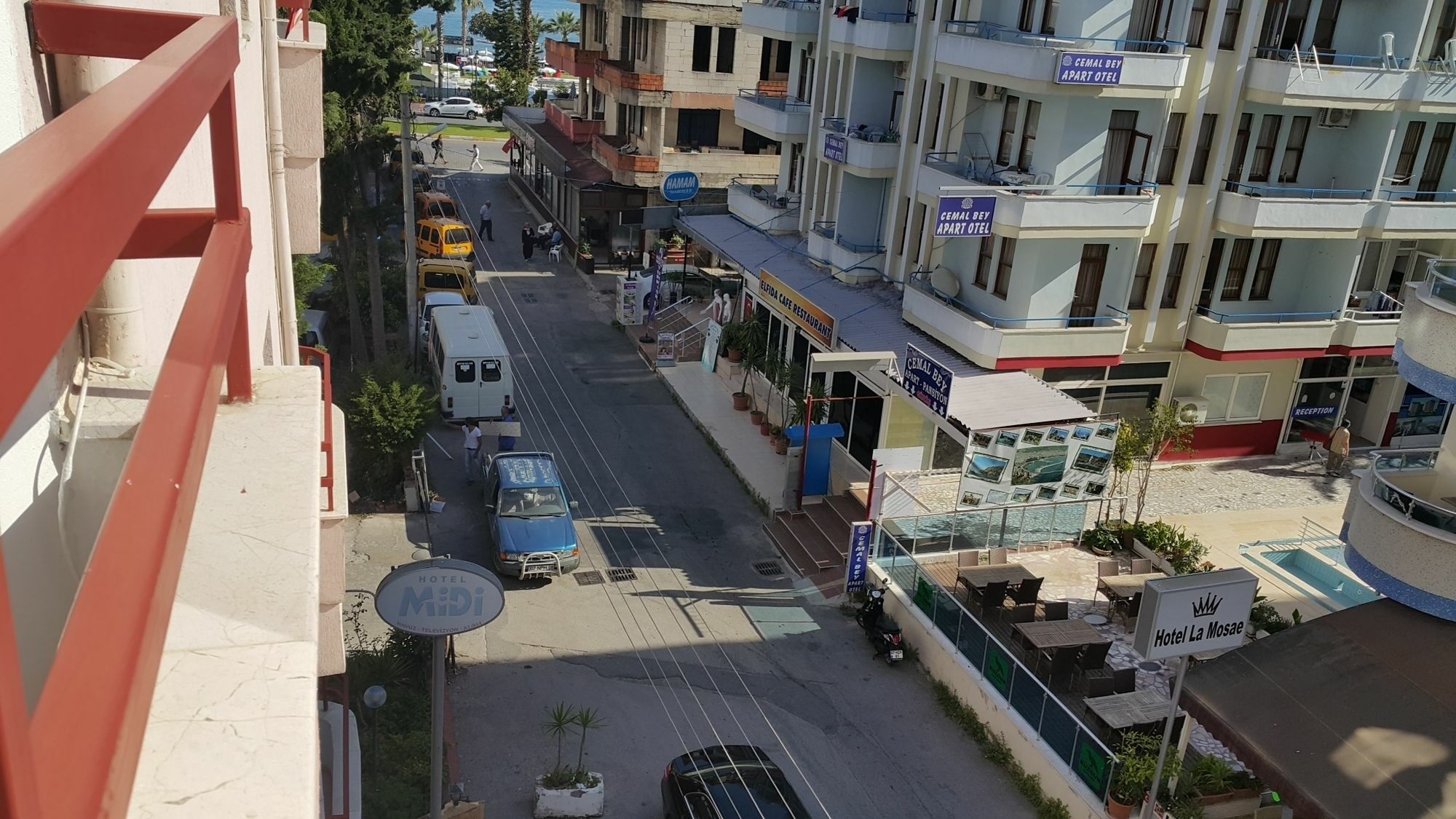Hotel Midi