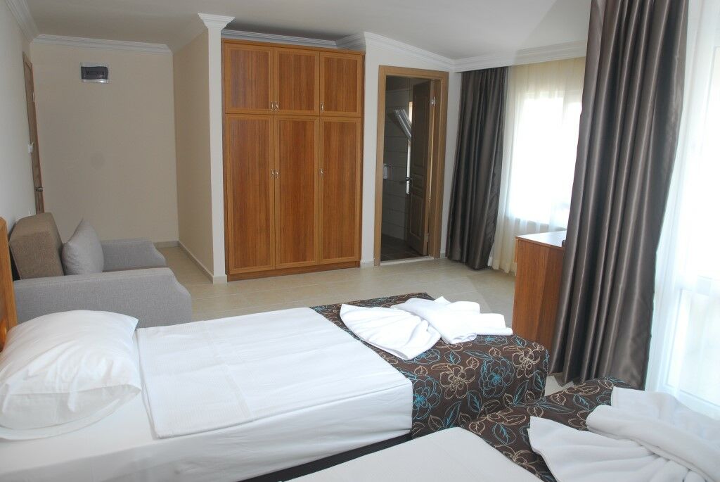 Pera Hotel 3*