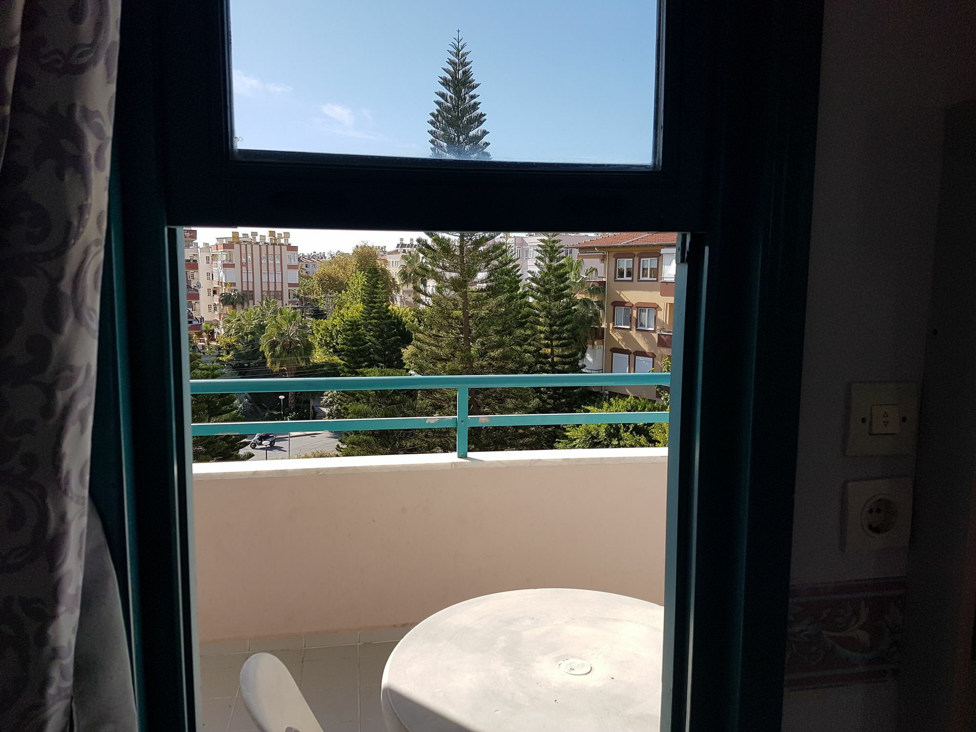 Aparthotel Lila 2*