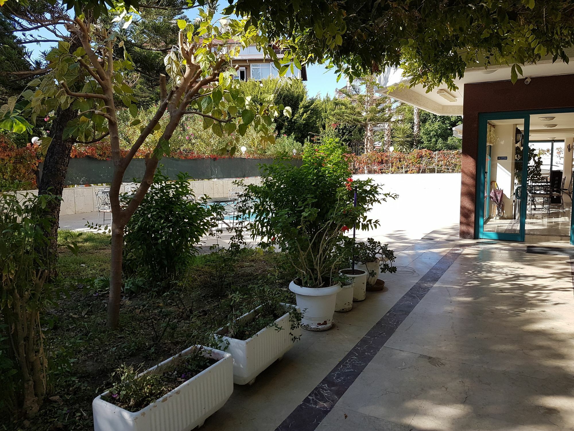 Lila Aparthotel
