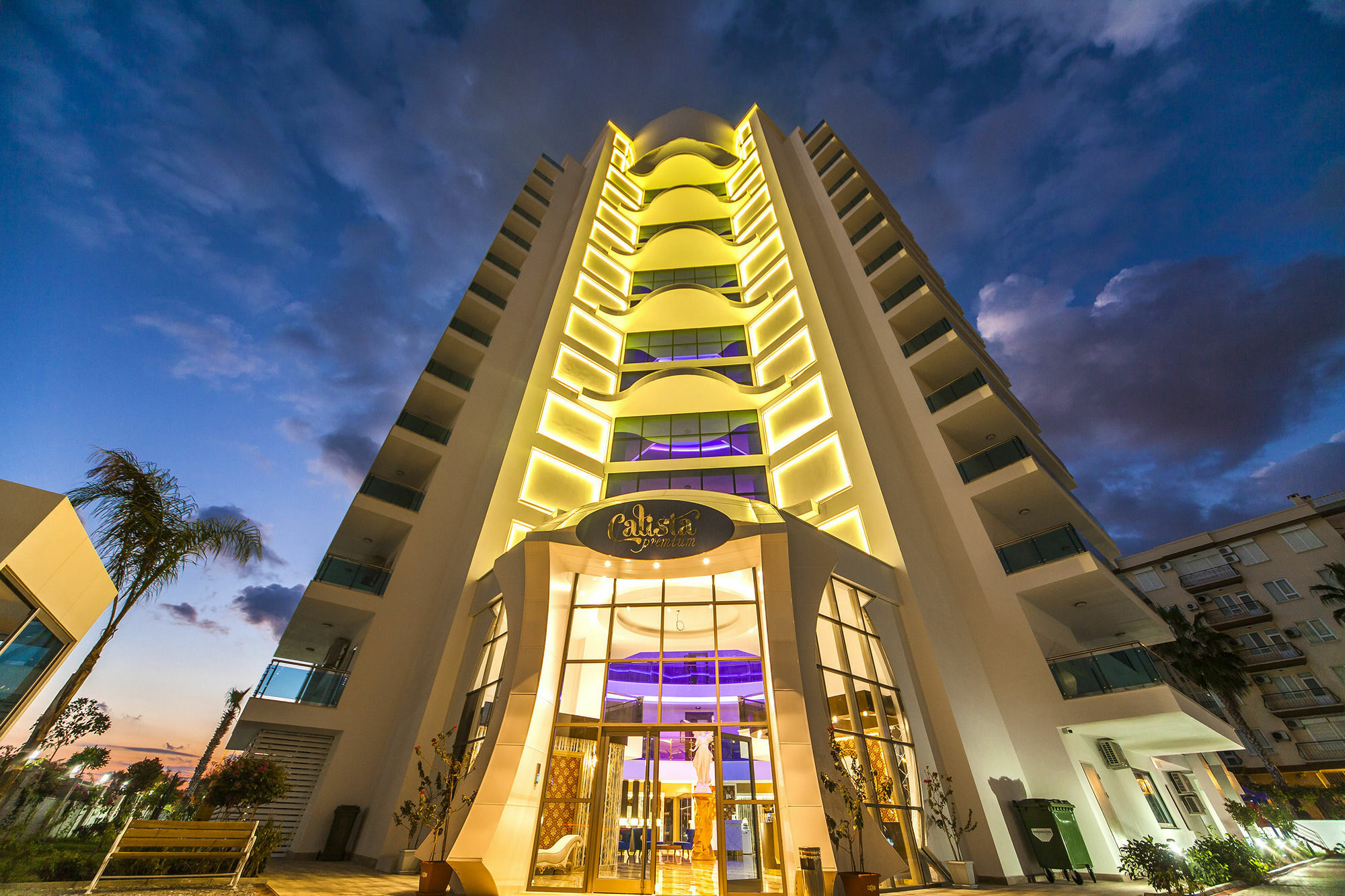 Calista, Empire, Seven Stars Hotel