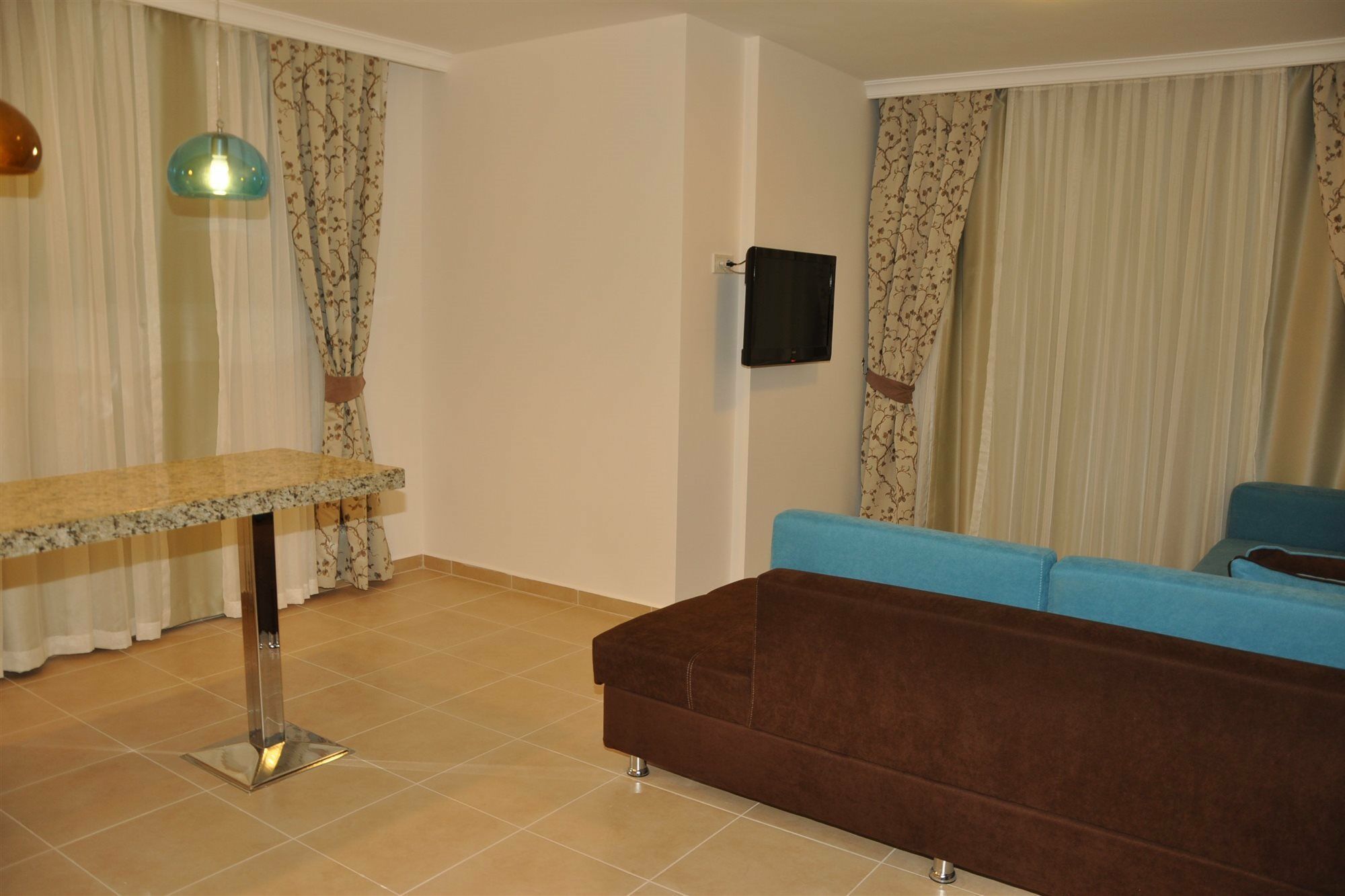 Aparthotel Almera Park 3*