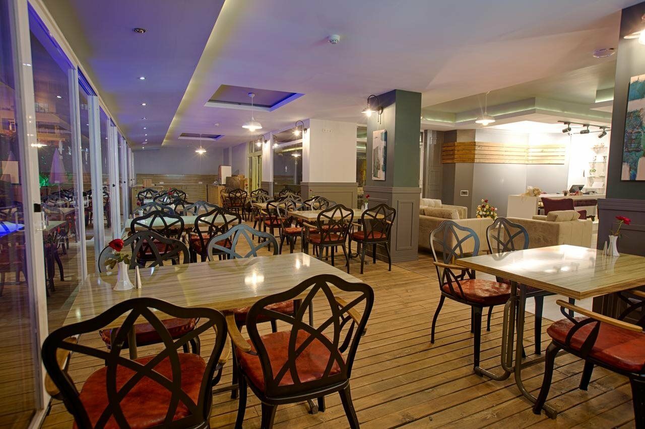 & Aparthotel 2*