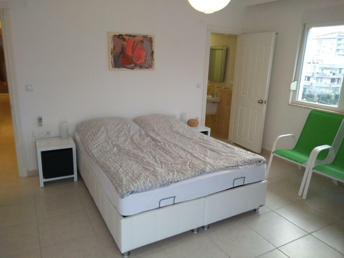 Galaxy 3 Apartment