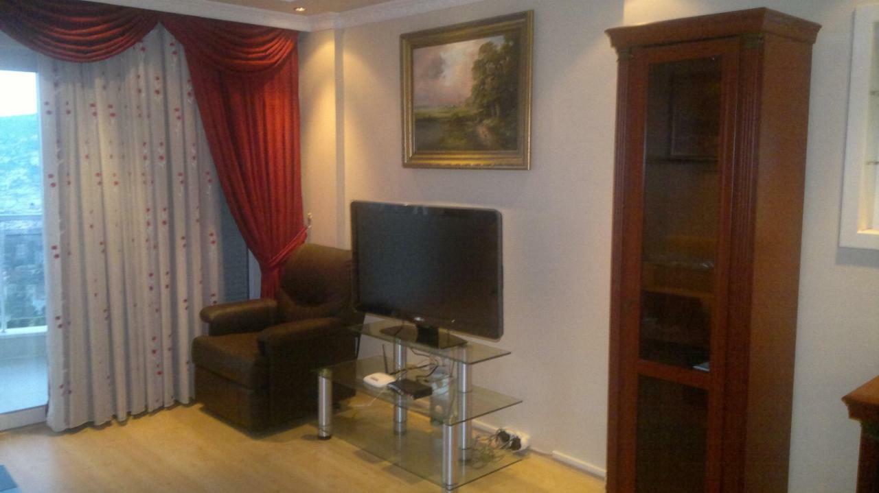 Kucuk Hasbahce Caddesi