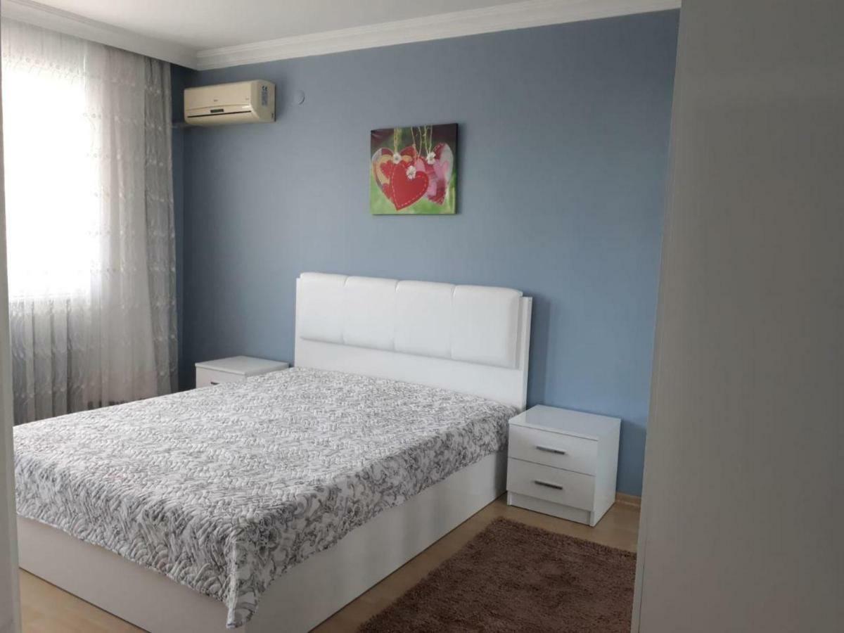 Barbaros Caddesi Apt
