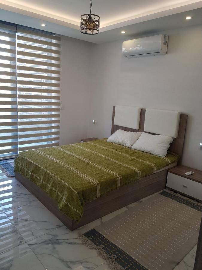 Cleopatra Crown Apartment