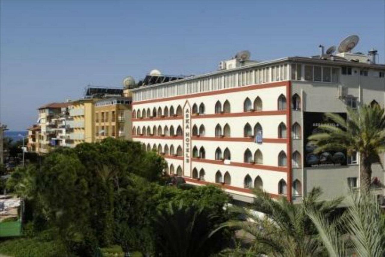 Aslan & Hotel 4*